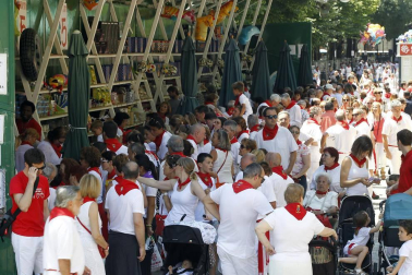 Los Sanfermines son alegría, diversión, camaradería y hospitalidad: comparte con nosotros tus mejores momentos de las fiestas.