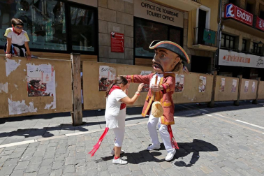 Los Sanfermines son alegría, diversión, camaradería y hospitalidad: comparte con nosotros tus mejores momentos de las fiestas.
