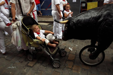 Los Sanfermines son alegría, diversión, camaradería y hospitalidad: comparte con nosotros tus mejores momentos de las fiestas.