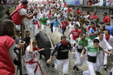 Imágenes del quinto encierro de San Fermín