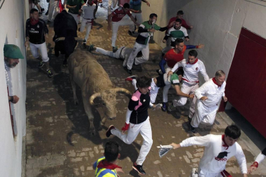 Imágenes del quinto encierro de San Fermín