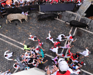 Imágenes del quinto encierro de San Fermín
