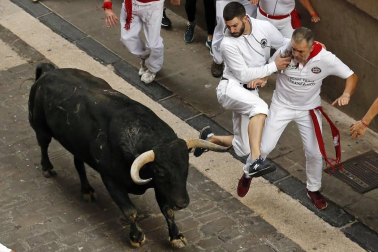 Imágenes del quinto encierro de San Fermín
