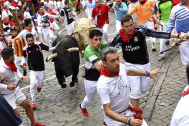 Imágenes del quinto encierro de San Fermín