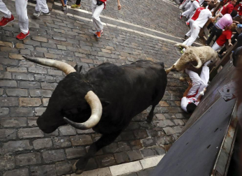 Imágenes del quinto encierro de San Fermín