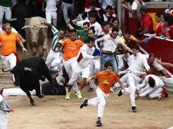 Imágenes del quinto encierro de San Fermín