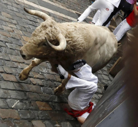 Imágenes del quinto encierro de San Fermín