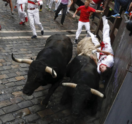 Imágenes del quinto encierro de San Fermín