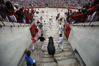 Imágenes del séptimo encierro de San Fermín 2017