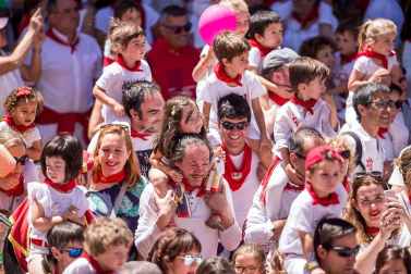 Imágenes de la despedida de los gigantes desde la plaza del Ayuntamiento de Pamplona.
