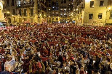 Imágenes del Pobre de mí de San Fermín 2017