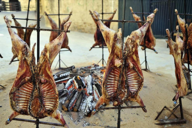 Fiesta de la trashumancia en el Día de la Vaca Brava en Larraga