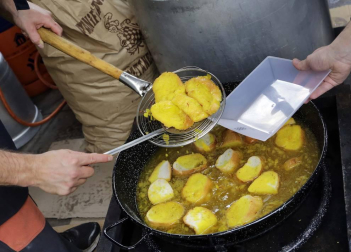 Lanzamiento del cohete pasado por agua en las fiestas patronales de Elizondo