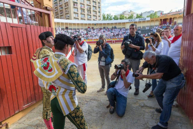 Instantáneas de la faena con los diestros El Cid, Juan José Padilla y Daniel Luque.