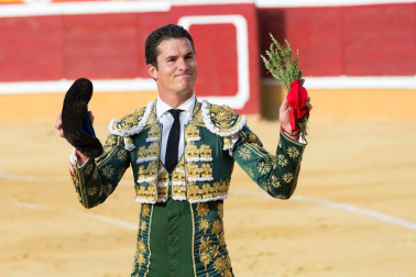 Instantáneas de la faena con los diestros El Cid, Juan José Padilla y Daniel Luque.