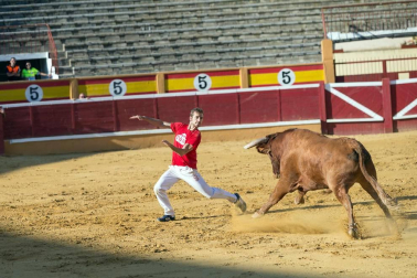 Imágenes de la cornada del recortador de Tudela, Arturo Aurensanz.