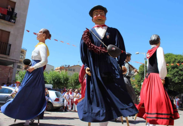 Imágenes de los bailes de los gigantes.