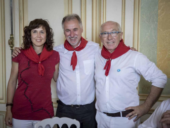 La ciudad francesa homenajeó a la capital navarra en la última jornada de sus fiestas grandes.