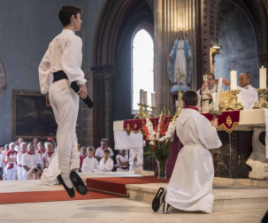La ciudad francesa homenajeó a la capital navarra en la última jornada de sus fiestas grandes.