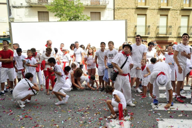 El cohete da inicio a las fiestas de San Martín de Unx 2017