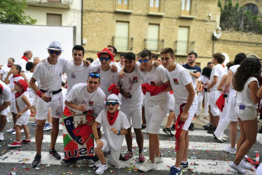 El cohete da inicio a las fiestas de San Martín de Unx 2017