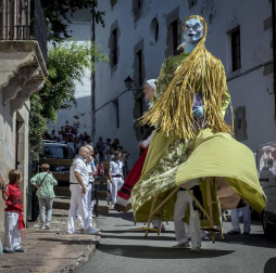 Fotogalería del cohete de inicio de las fiestas patronales de Bera