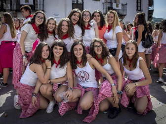 Fotogalería del cohete de inicio de las fiestas patronales de Bera