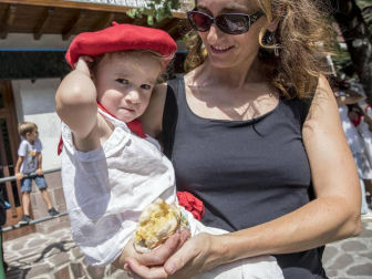 Fotogalería del cohete de inicio de las fiestas patronales de Bera