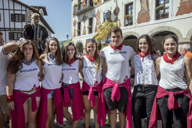 Fotogalería del cohete de inicio de las fiestas patronales de Bera