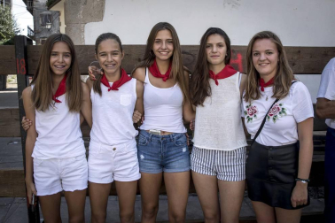 Fotogalería del cohete de inicio de las fiestas patronales de Bera
