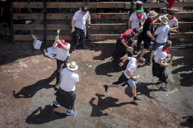 Fotogalería del cohete de inicio de las fiestas patronales de Bera