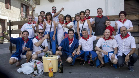 Fotogalería del cohete de inicio de las fiestas patronales de Bera