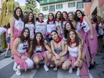 Fotogalería del cohete de inicio de las fiestas patronales de Bera