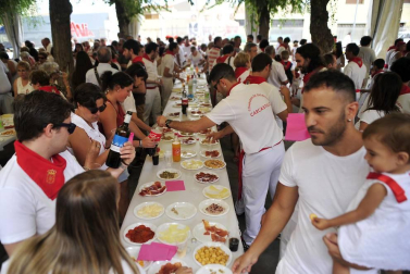 Imágenes del nuevo baile de gigantes de las fiestas de Carcastillo