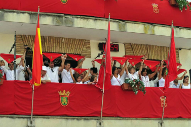 Imágenes del primer día de fiestas de la localidad.