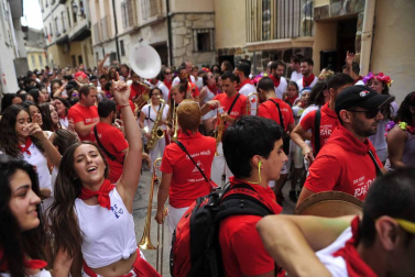 Imágenes del primer día de fiestas de la localidad.