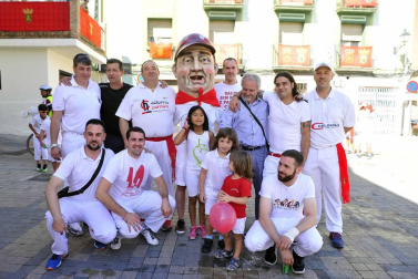 Imágenes del primer día de fiestas de la localidad.
