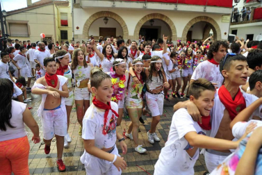 Imágenes del primer día de fiestas de la localidad.