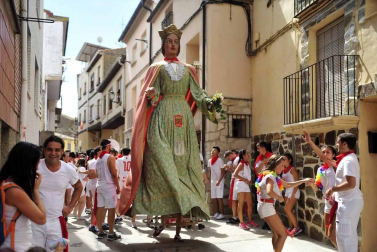 Imágenes del primer día de fiestas de la localidad.