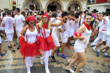 Imágenes del primer día de fiestas de la localidad.