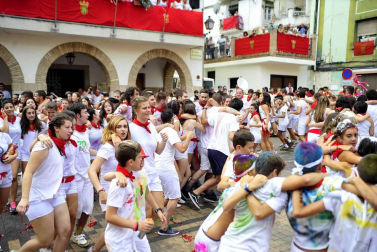 Imágenes del primer día de fiestas de la localidad.