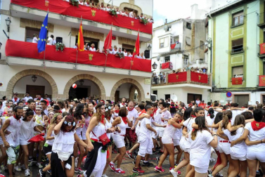 Imágenes del primer día de fiestas de la localidad.