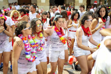 Imágenes del primer día de fiestas de la localidad.