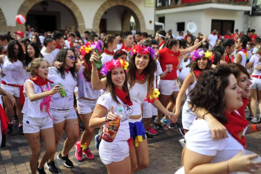 Imágenes del primer día de fiestas de la localidad.