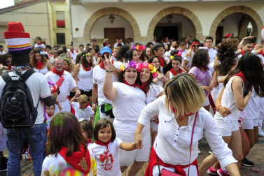 Imágenes del primer día de fiestas de la localidad.