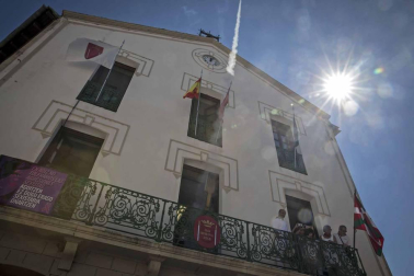 El chupinazo de fiestas de Aoiz en imágenes