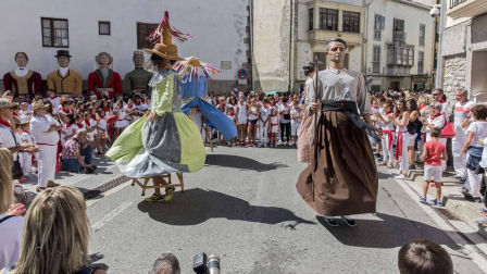 El chupinazo de fiestas de Aoiz en imágenes