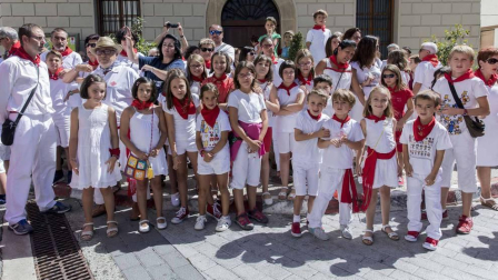 El chupinazo de fiestas de Aoiz en imágenes