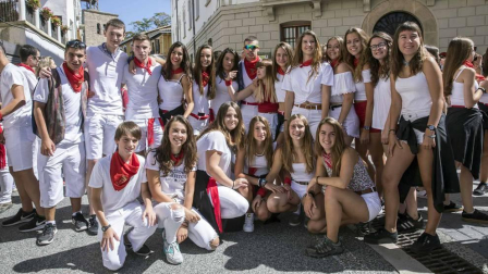El chupinazo de fiestas de Aoiz en imágenes
