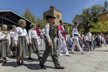 Día grande de las fiestas de Aoiz en honor a San Miguel